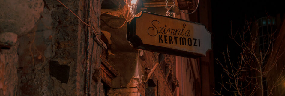 Szimpla Kert Ruin Bar Budapest entrance