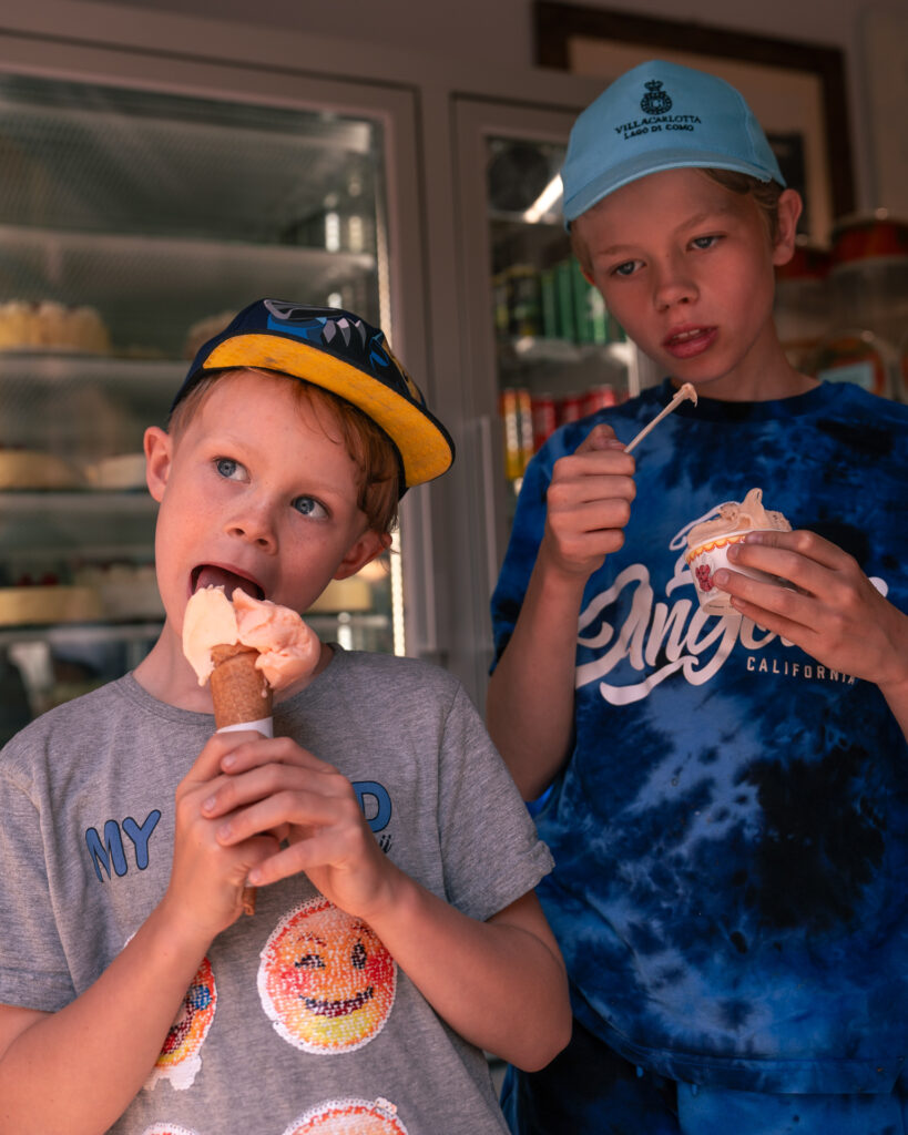 Lake-Como-Family-road-trip-in-Northern-Italy-Gelato-kids-enjoying