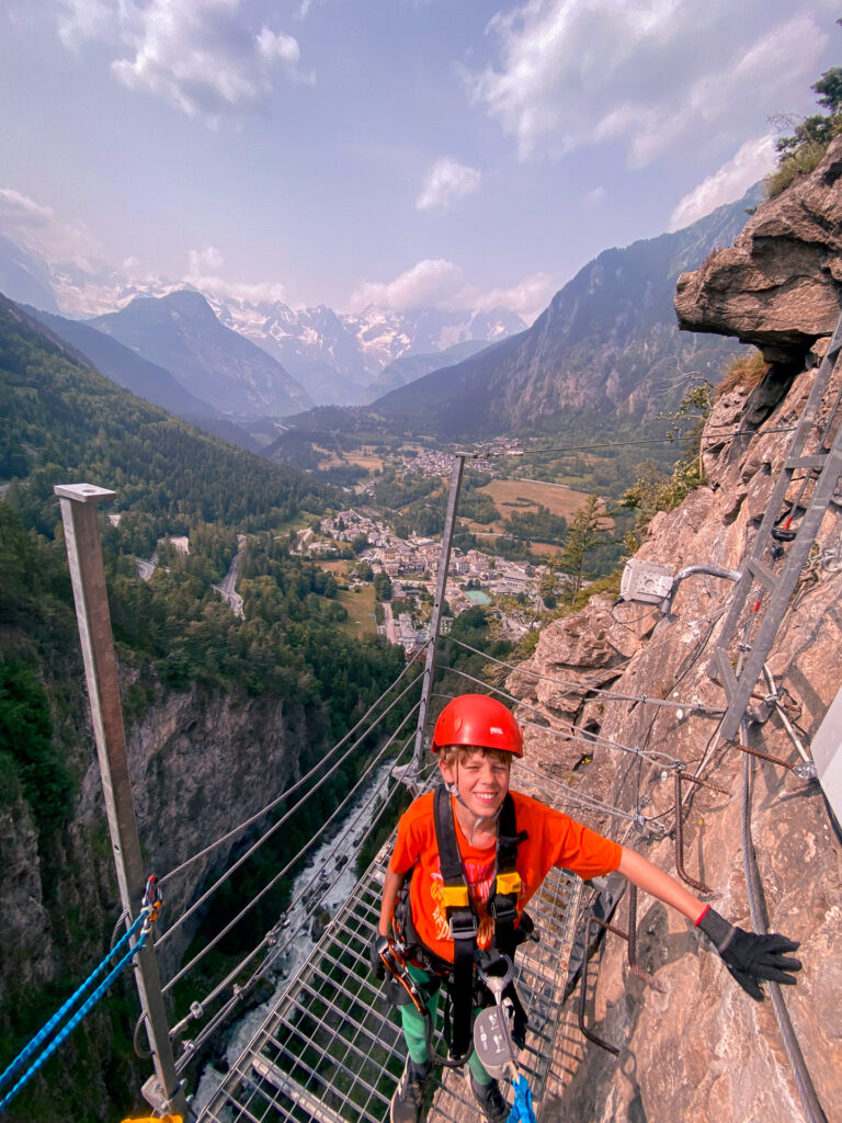 Mont-Blanc-Adventure-Park-zipline-view-down