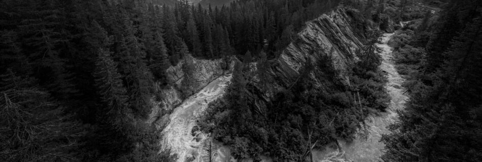 Monte-Bianco-Family-road-trip-in-Northern-Italy-Rutor-Waterfalls-River-bend