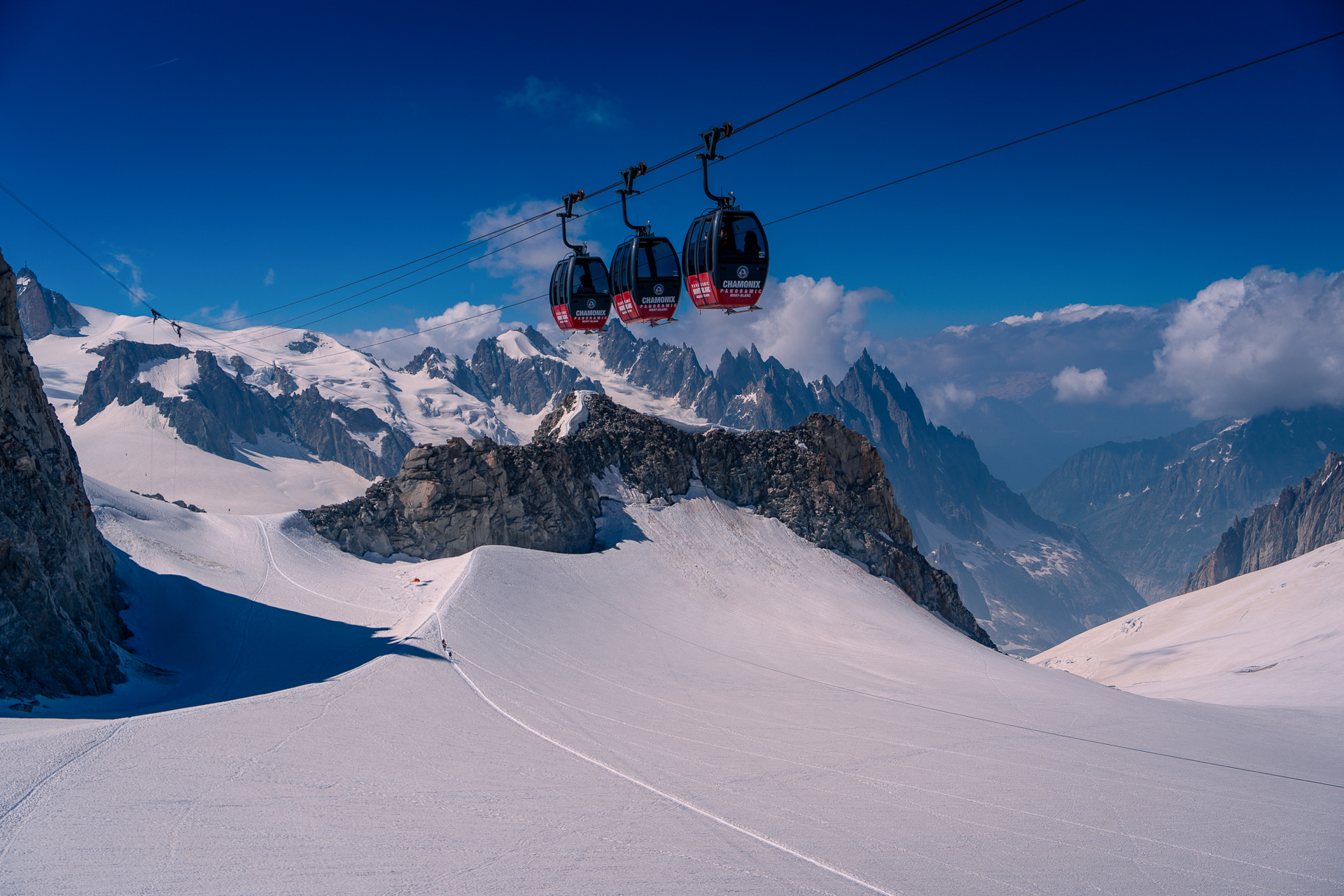 Monte-Bianco-valley-Family-road-trip-in-Northern-Italy-Skyway-Monte-Bianco-Punta-Helbronner-Terrace
