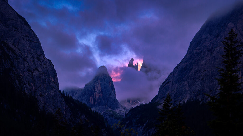 Tre-Cime-di-Lavadero-Dolomites-Family-road-trip-in-northern-italy-epic-morning-hike-sunrise