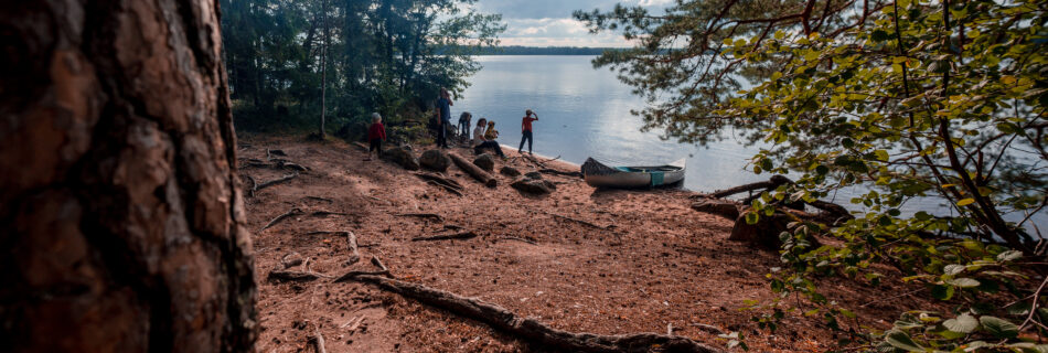 Farnebofjarden-National-Park-Family-hike-camping-kayak-sandon-look-out-scaled
