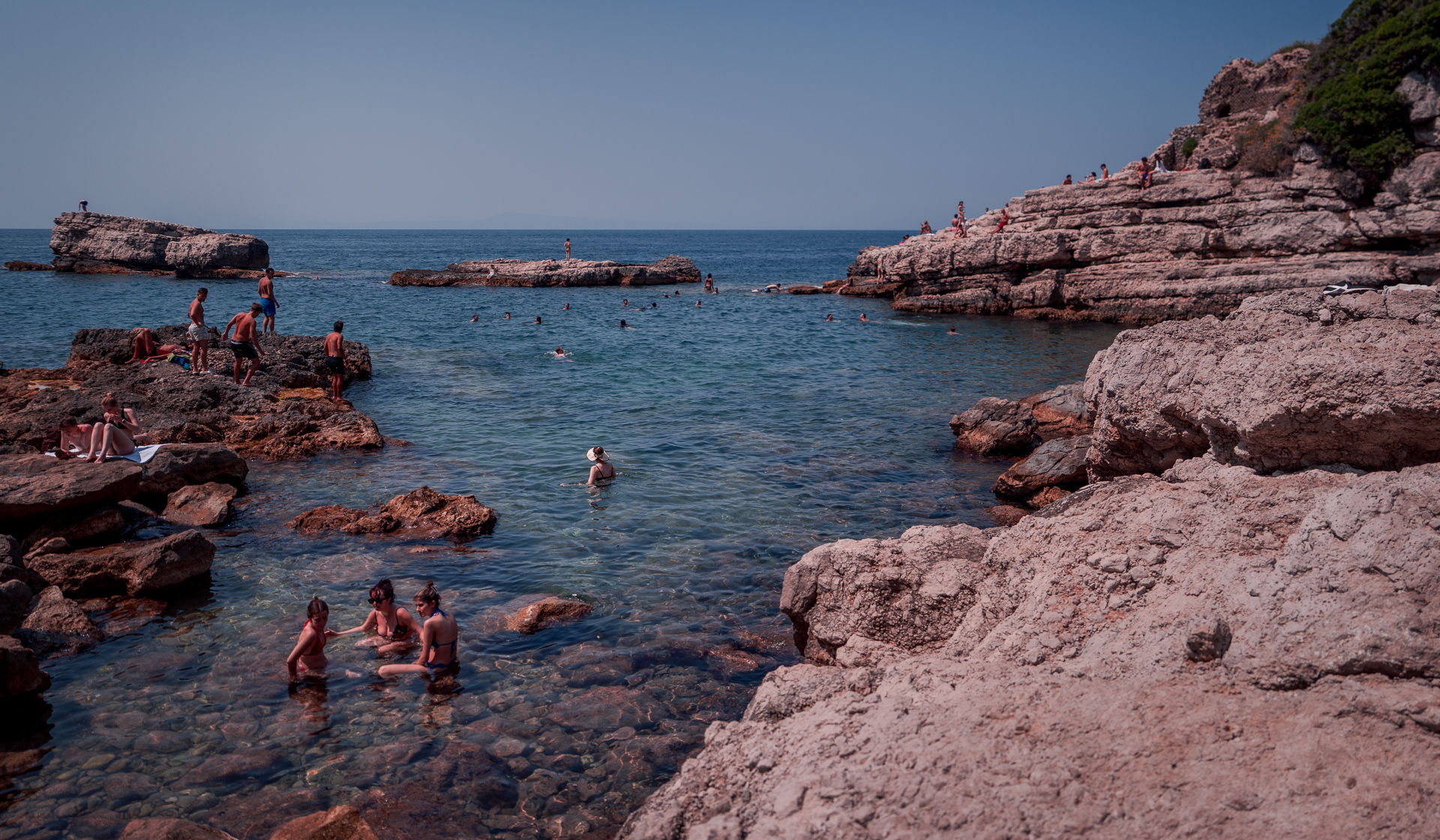 Amalfi-Coast-Italy-Trip-52-Sorrento-beach-Bagni-Regina-Giovanna-ocean-swimming