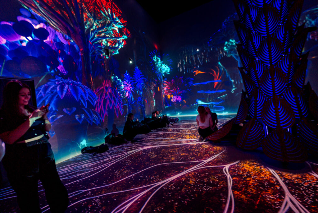 Cinema Mystica Budapest - AI family Museum
