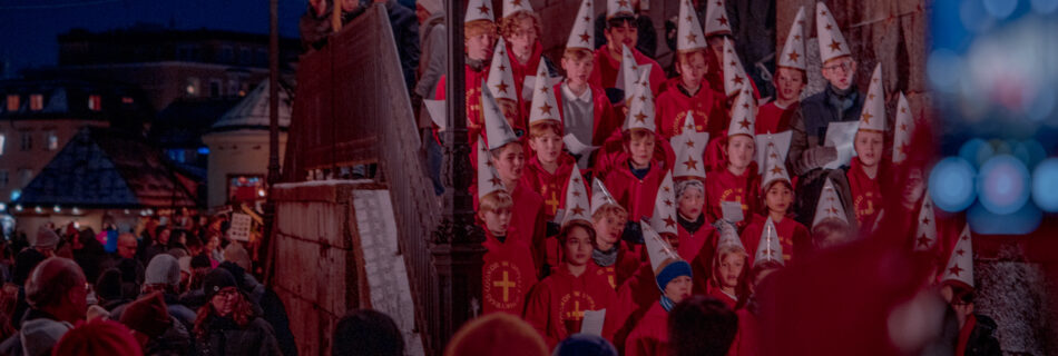 Christmas Market in Sweden - Christmas Choir Great Photo Spot - Uppsala Historiska Julmarknad