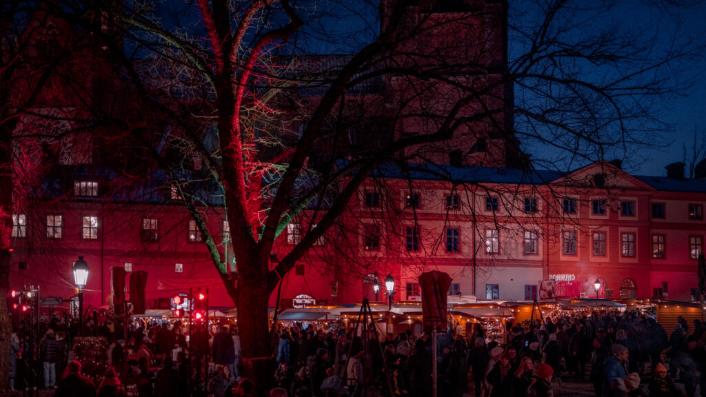 Christmas Market in Sweden - Cosy Christmas Vibel - Uppsala Historiska Julmarknad