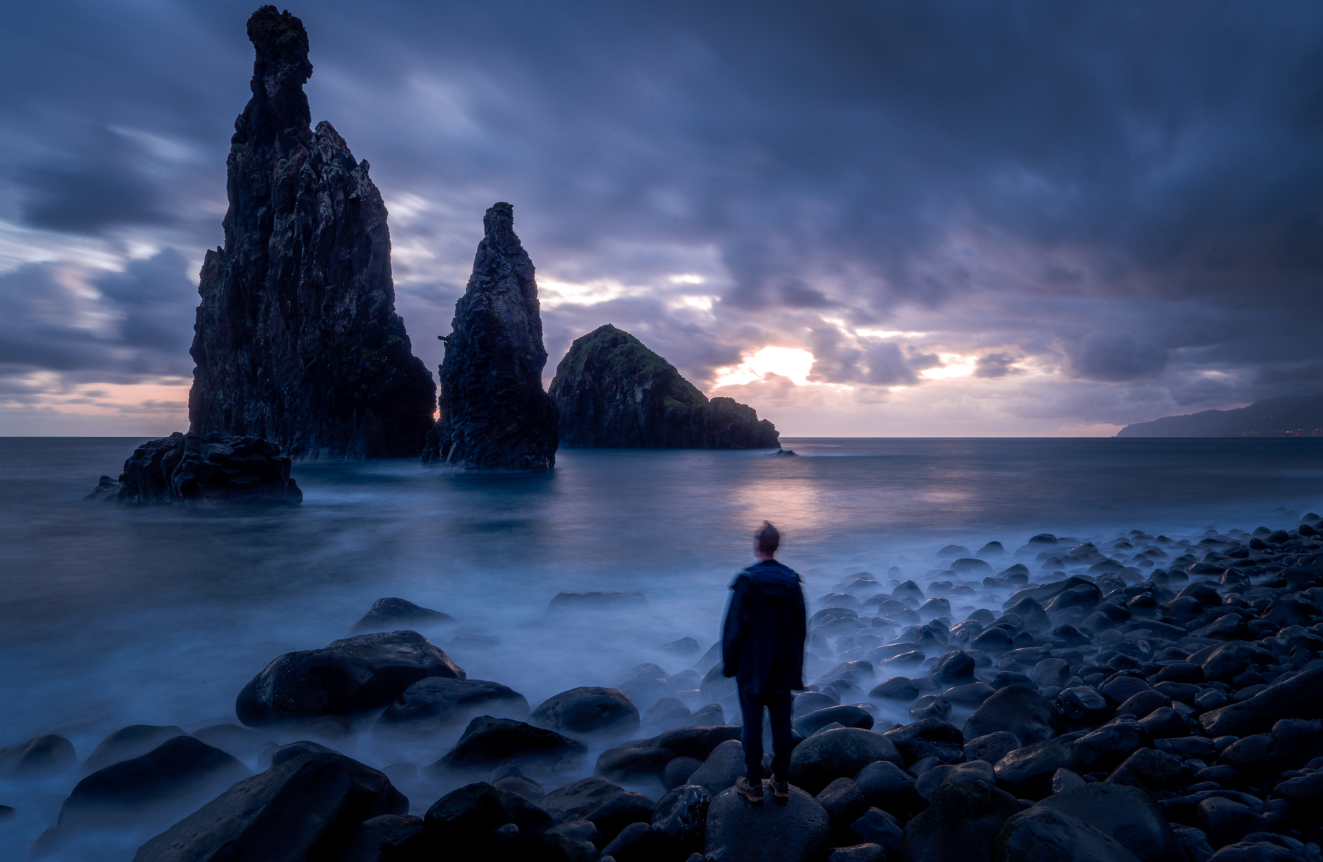Praia da Ribeira da Janela Madeira near Porto Moniz - Great Sunrise Spot -Traveller in front of Cliffs