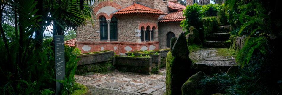 Vila Sassetti on the Way Park and National Palace of Pena - Sintra - Lisboa - Portugal